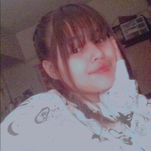 Meet your Posher, Roxana